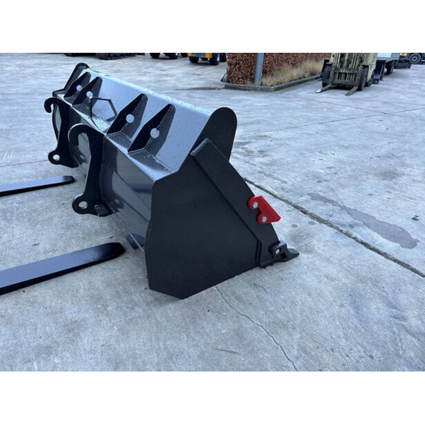 2025 Wolf WL825T-44313053