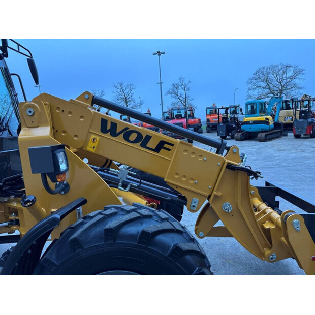 2025 Wolf WL825T-44313062