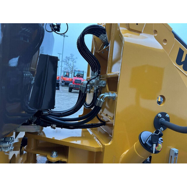 2025 Wolf WL825T-44313068