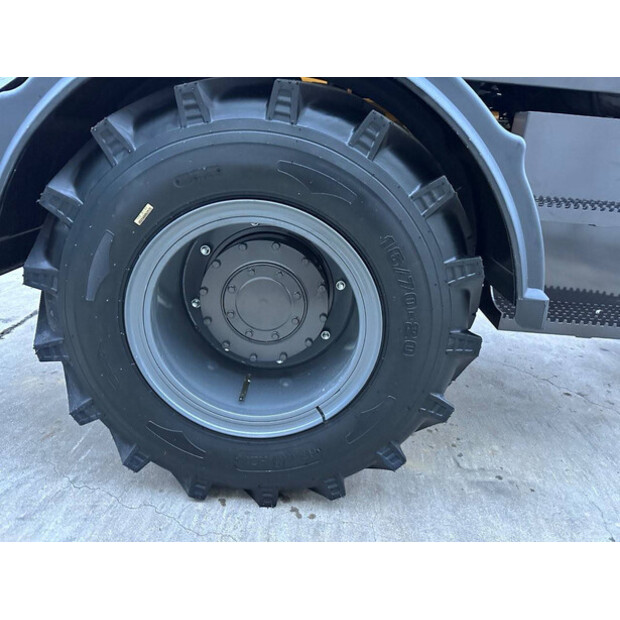 2025 Wolf WL825T-44313072