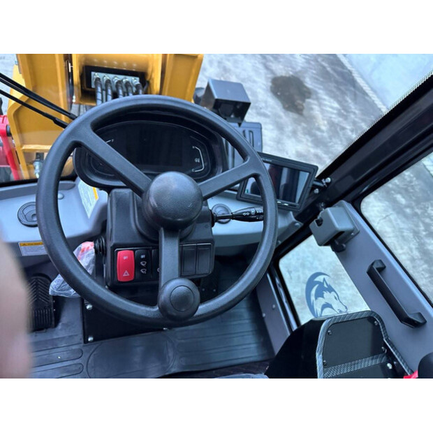 2025 Wolf WL825T-44313082