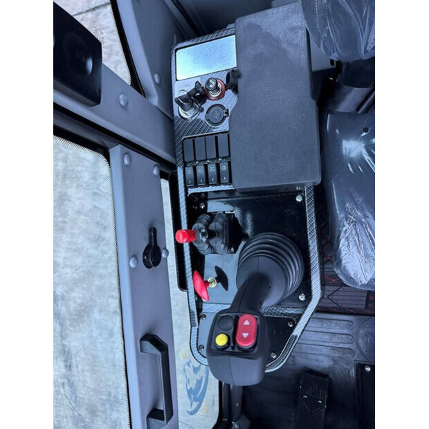 2025 وولف WL816T-44313129