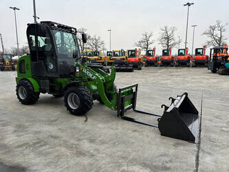 2024-wolf-mini-780t-1394868-44313144