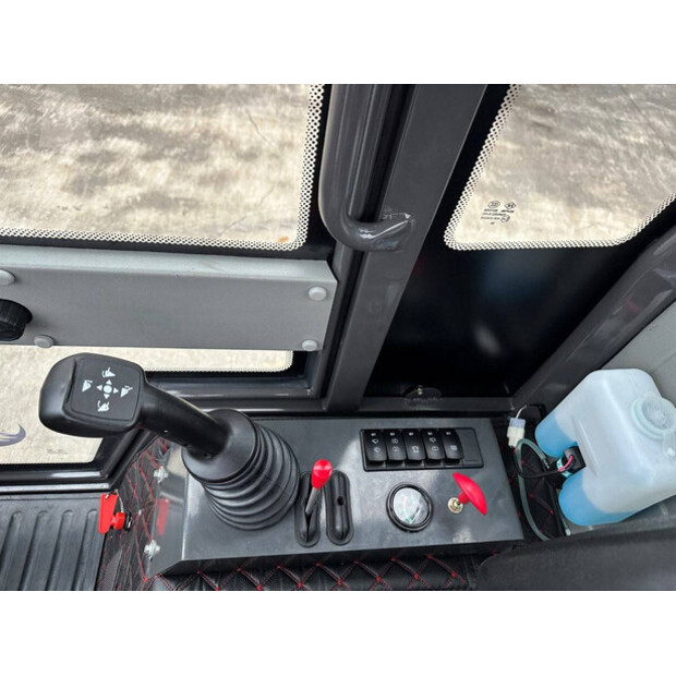 2024 Wolf Mini 780T-44313178