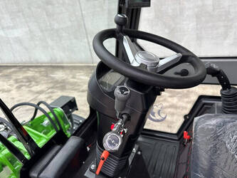 2024-wolf-mini-780t-1394868-44313182