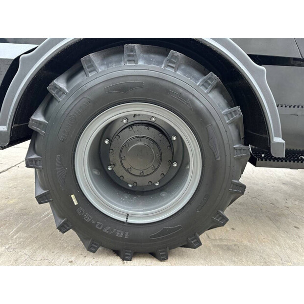 2025 Wolf WL825-44313214