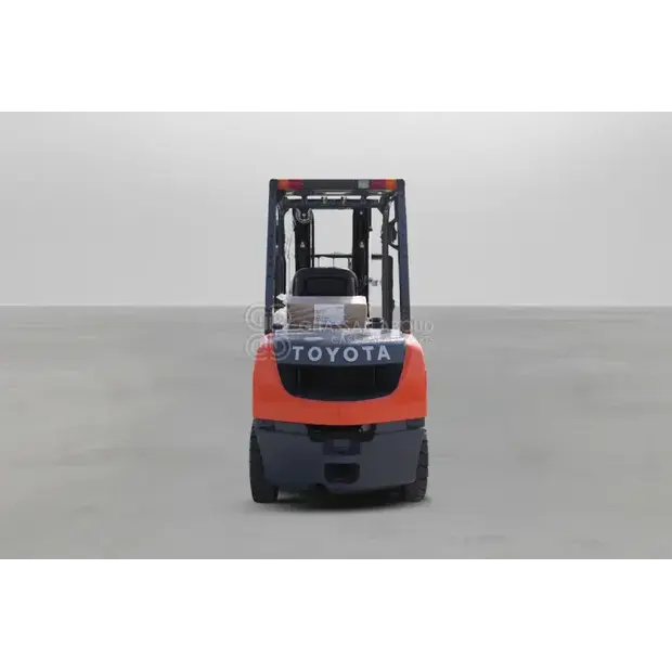 2025 تويوتا 62-8FD30-44313443