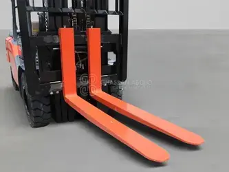 2025-toyota-8fd50n-44313466