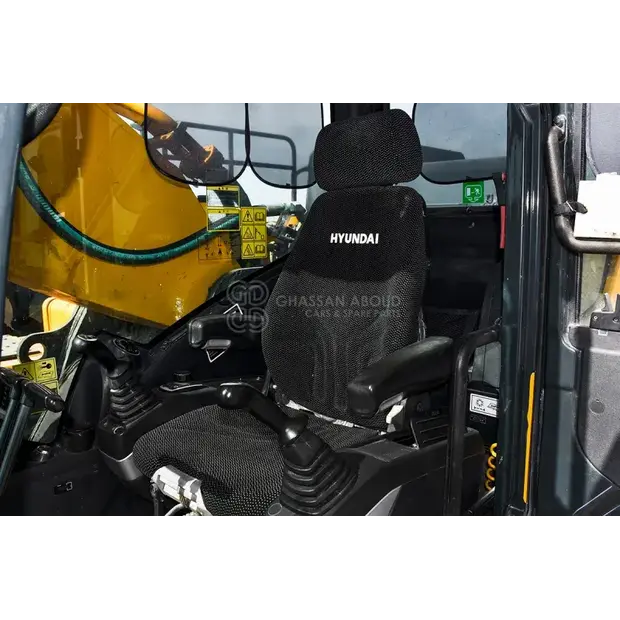 2019 Hyundai HX520-44313476