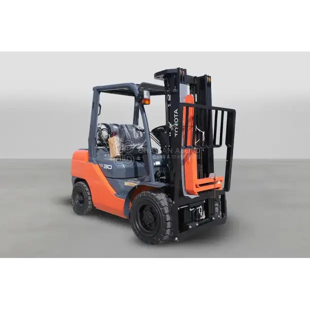 2025 Toyota 32-8FG25-44313532