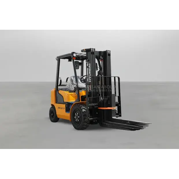 2025 Hyundai 30LE-7-44313550