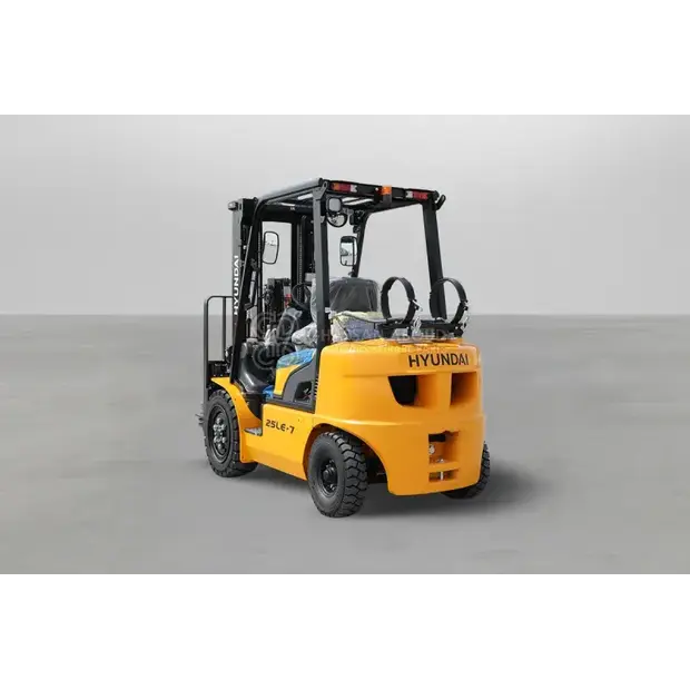 2025 Hyundai 30LE-7-44313551