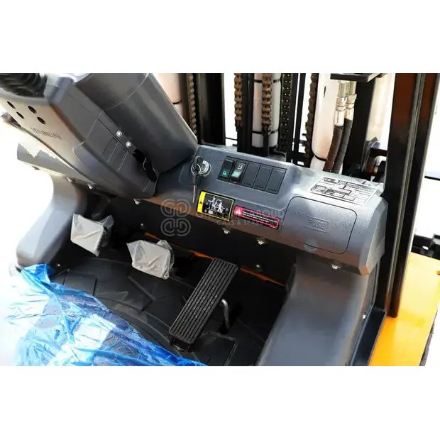 2025 Hyundai 30LE-7-44313555