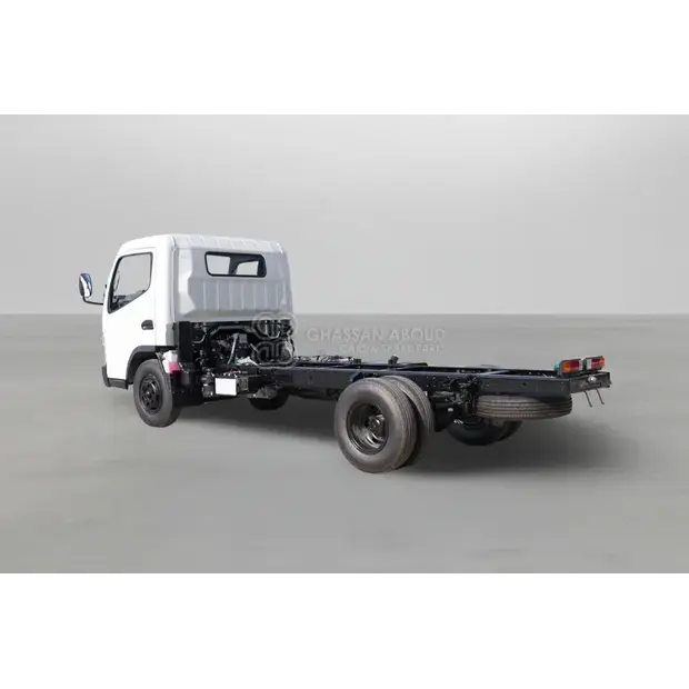 2025 ميتسوبيشي-44313646