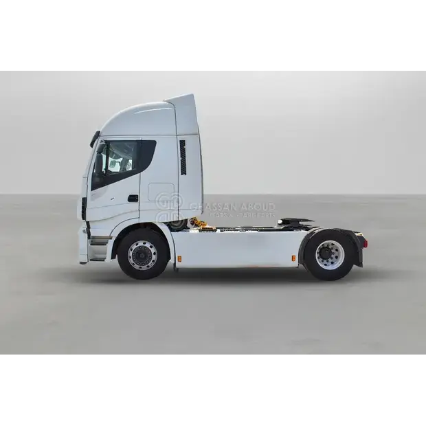 2017 Iveco AS440S46T-44313677