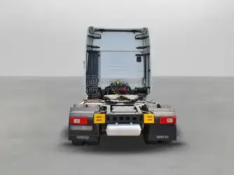 2017-iveco-as440s46t-44313679