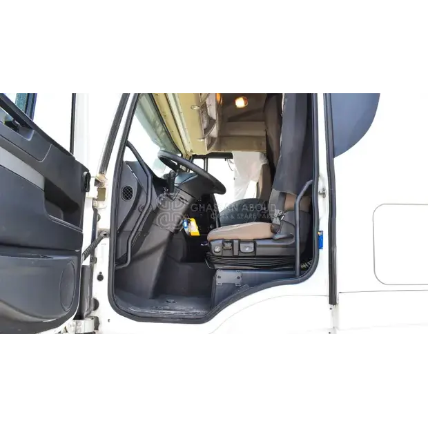 2017 Iveco AS440S46T-44313682