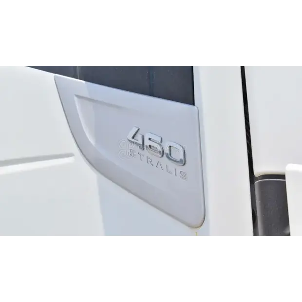 2017 Iveco AS440S46T-44313685