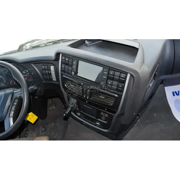 2017 Iveco AS440S46T-44313687