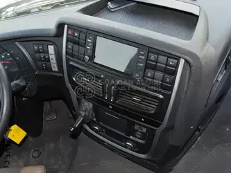 2017-iveco-as440s46t-44313687