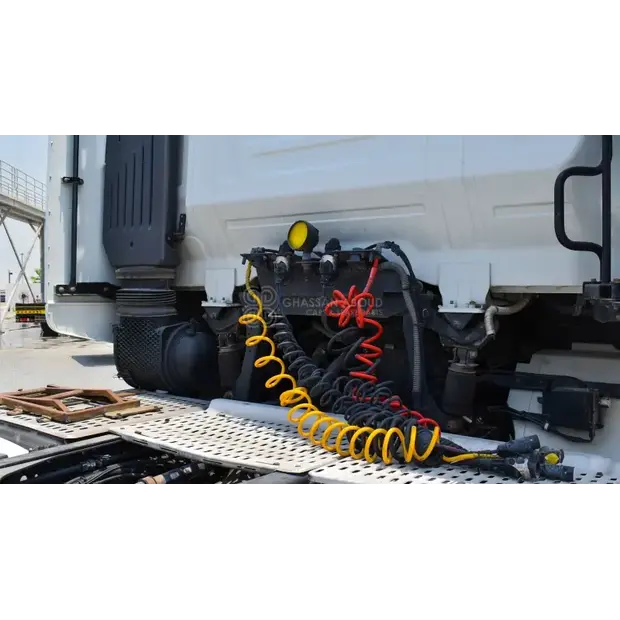 2017 Iveco AS440S46T-44313689