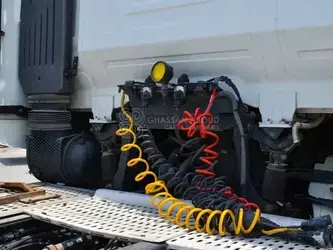 2017-iveco-as440s46t-44313689