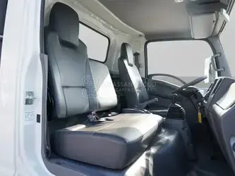 2026-isuzu-npr-1394916-44313732