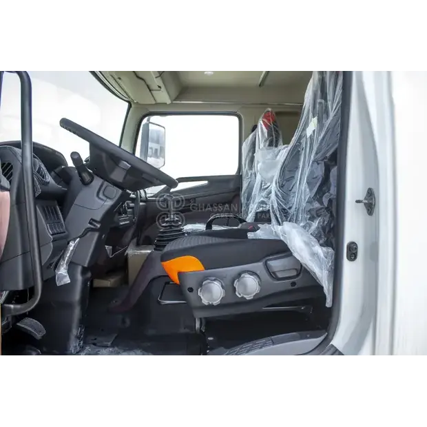 2024 Hino 500-44313812