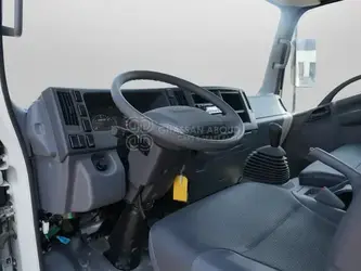 2024-isuzu-npr-1394928-44313848