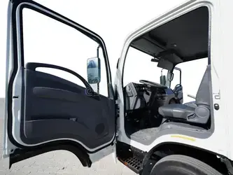 2024-isuzu-npr-1394938-44313932