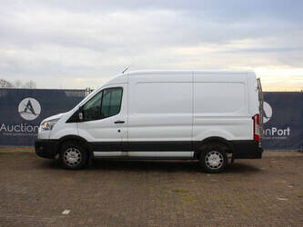 2020-ford-transit-1394977-44314916