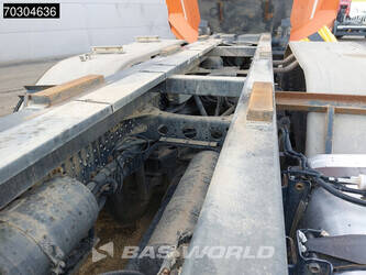 2018-mercedes-benz-arocs-3246-1394981-44315085