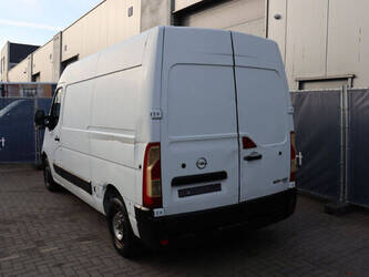2015-opel-movano-1394983-44315135