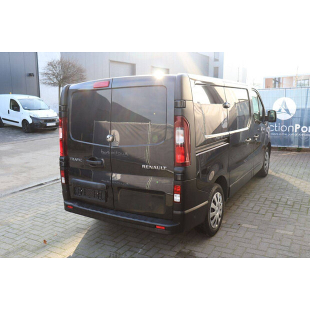 2020 Renault Trafic-44315237