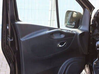 2020-renault-trafic-1394985-44315258