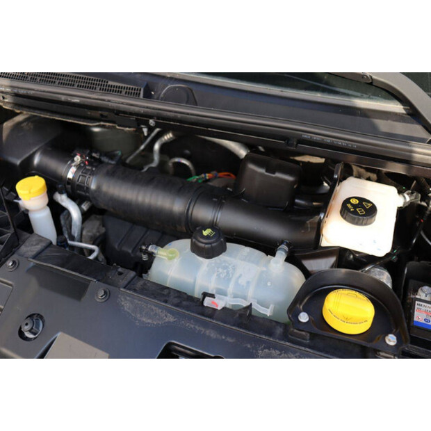 2020 Renault Trafic-44315284