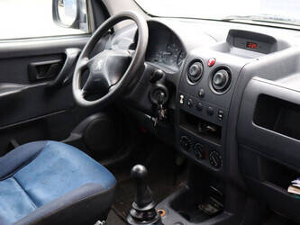 2003-peugeot-partner-1394994-44315671