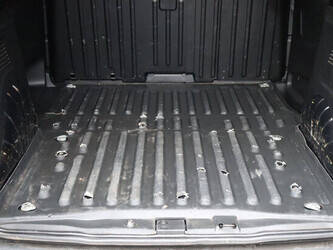 2019-peugeot-partner-1394996-44315767