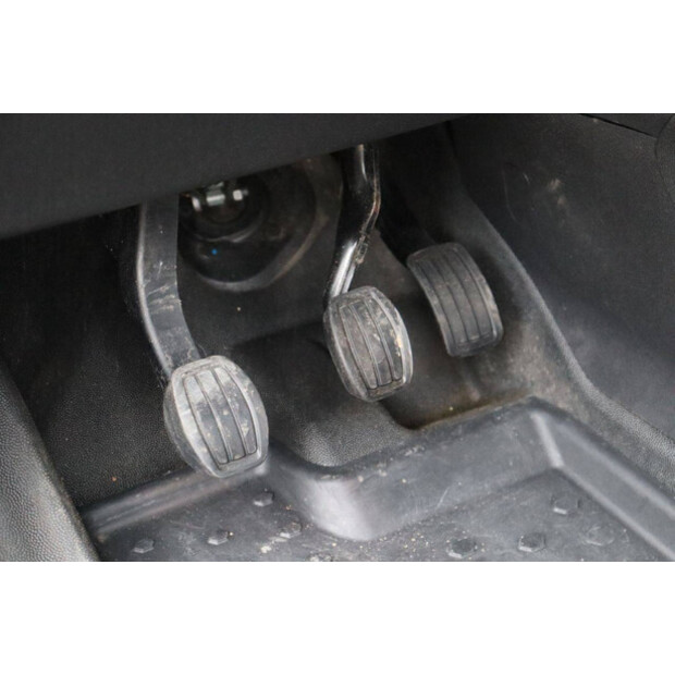 2019 Peugeot PARTNER-44315780