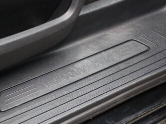 2020-mercedes-benz-v-klasse-1394998-44315877