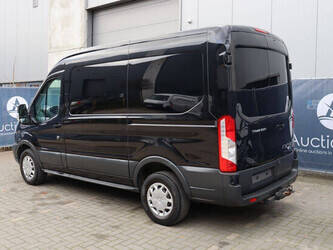 2019-ford-transit-1395001-44315949