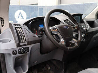 2019-ford-transit-1395001-44315980