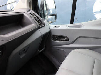 2019-ford-transit-1395001-44315986