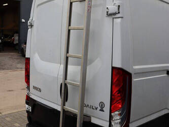 2015-iveco-daily-35s17-1395003-44316042