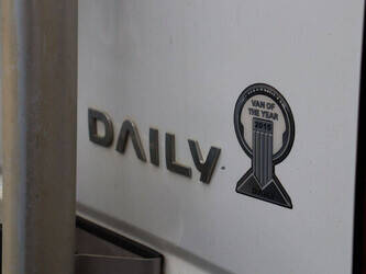 2015-iveco-daily-35s17-1395003-44316054