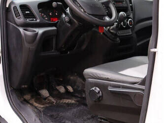 2015-iveco-daily-35s17-1395003-44316078