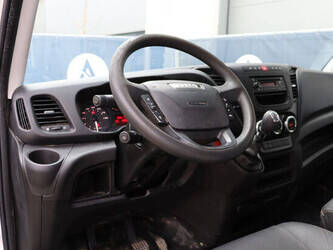 2015-iveco-daily-35s17-1395003-44316080