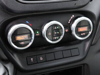 2015-iveco-daily-35s17-1395003-44316086