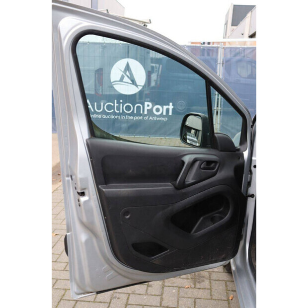 2017 Citroen BERLINGO-44316182