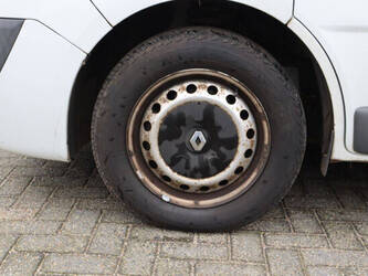 2012-renault-trafic-1395014-44316516